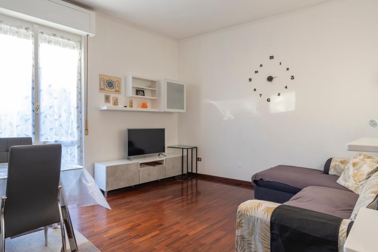 Casa Samy - Sesto Sg A Due Passi Da Sesto Rondo - Battisti Apartment Sesto San Giovanni Bagian luar foto